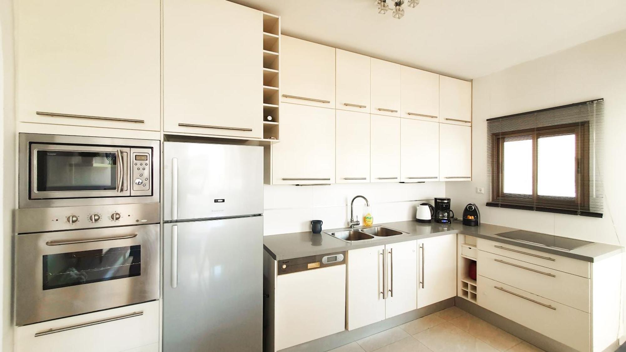 Bnb Israel Apartments - Harav Kook Lilas Tel Aviv Dış mekan fotoğraf